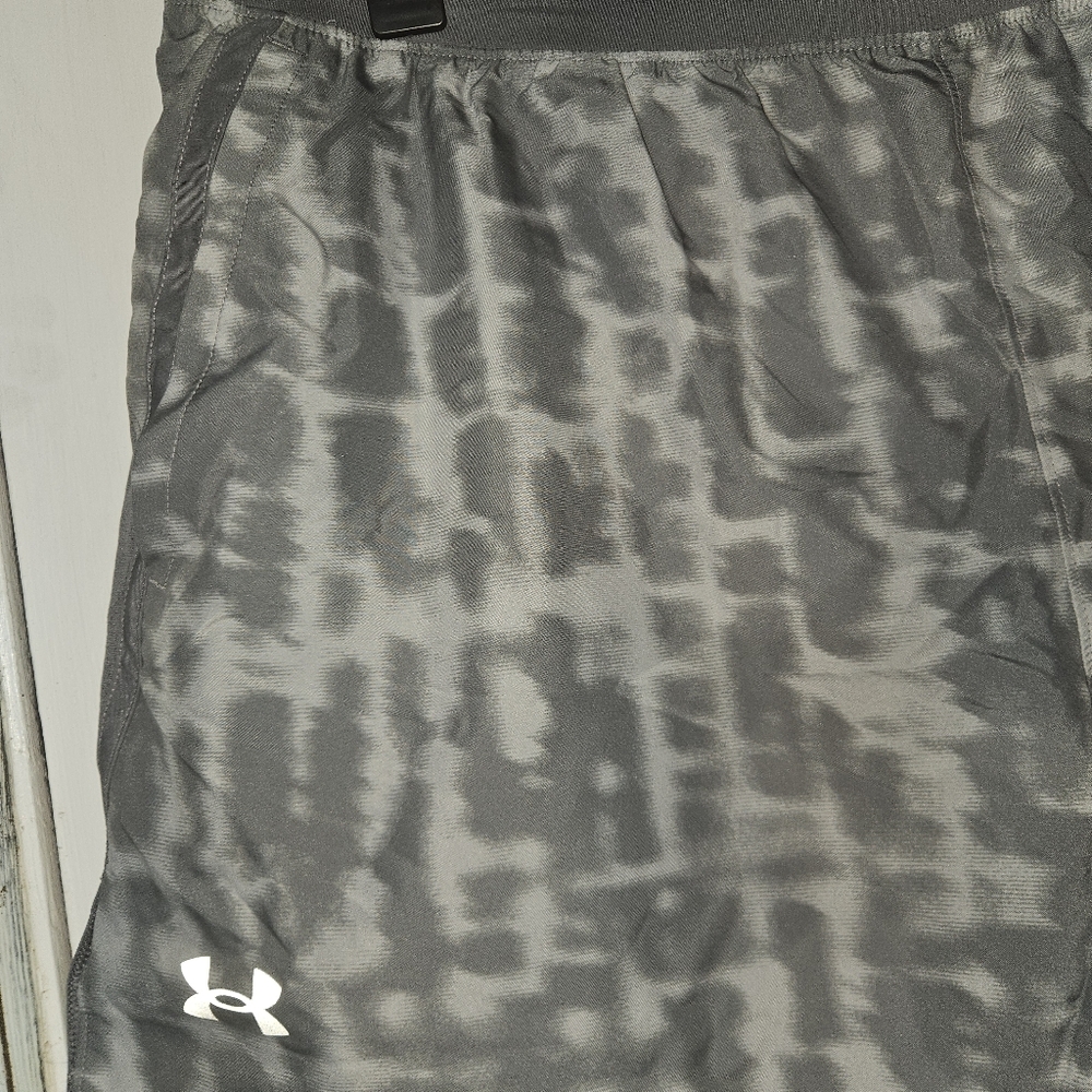 Underarmour 2xl Workout Shorts Gray - Picture 2 of 10